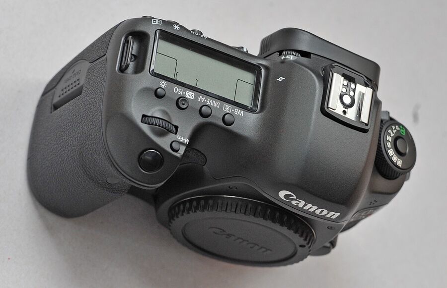 Canon Eos 5Dsr 50.6Mp Digital Slr Camera Body - Image 4