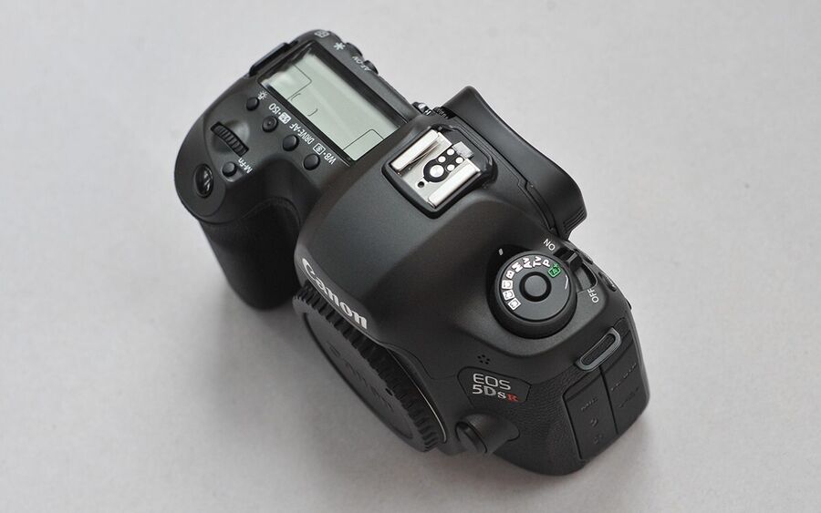 Canon Eos 5Dsr 50.6Mp Digital Slr Camera Body - Image 6