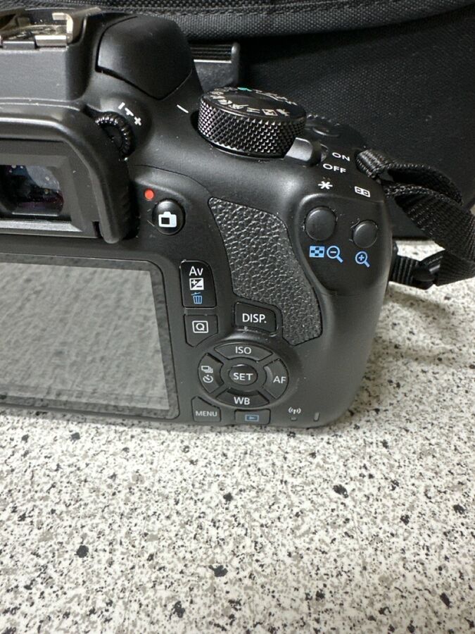 Canon Eos Rebel T6 Camera & 18-55Mm Lens & 75-300 Lens + Bag (E14001913) - Image 5