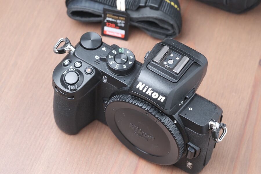 Nikon Z50 20.9Mp Mirrorless Digital 4K Camera W/128Gb Sd And Bag ~105 Clicks! - Image 2