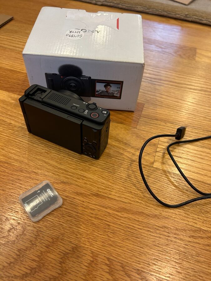 Sony Zv-1F Digital Vlog Camera Wide Angle Swivel-Screen W Memory Card - Image 10