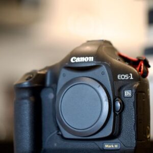 Canon Eos 1Ds Mark Iii 21Mp Professional Dslr