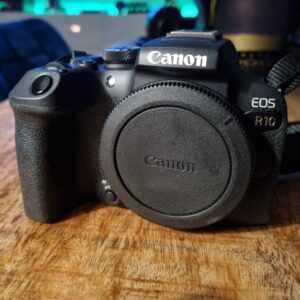 Canon Eos R10 24Mp Mirrorless System Camera - Black (Body Only) Mint Condition