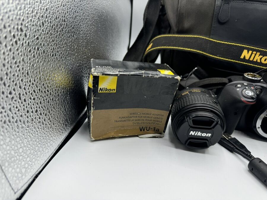 Nikon D3300 24.2Mp Digital Slr Camera 18-55Mm/55-200Mm - Image 2