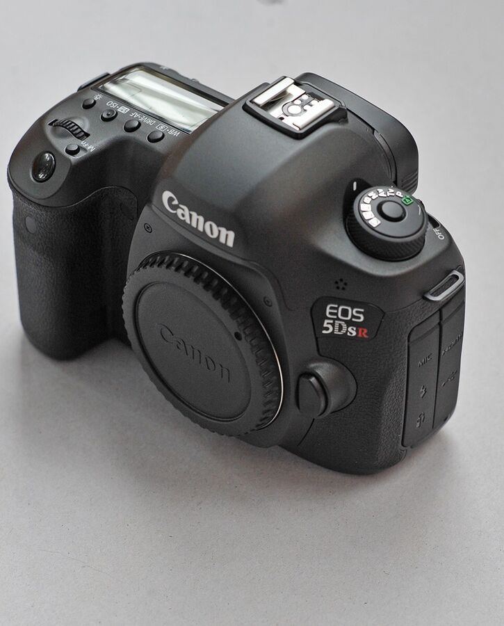 Canon Eos 5Dsr 50.6Mp Digital Slr Camera Body - Image 2