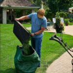Toro 22 Inch (56 cm) Recycler Max Gas Lawn Mower with Personal Pace & SmartStow - Image 9